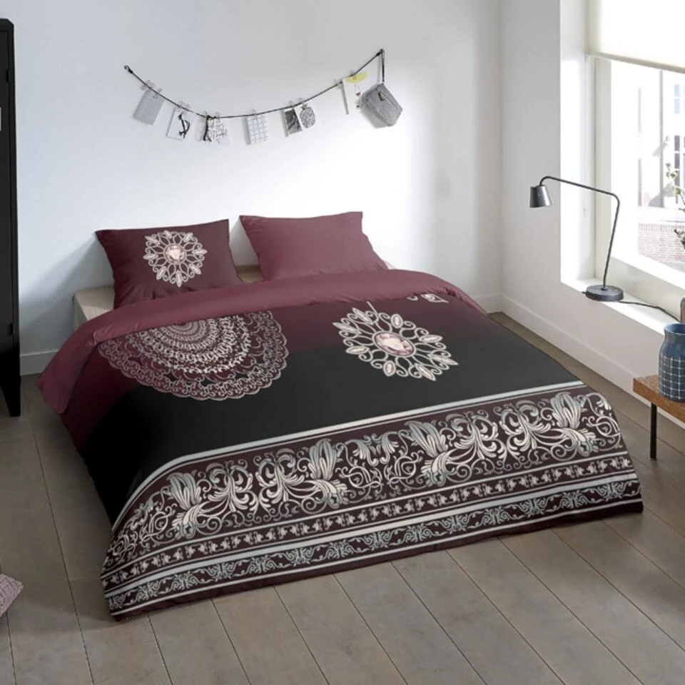Pure Dekbedovertrek "Asiya" - Bordeaux - (200x220 Cm) 4 Pure Dekbedovertrek "Asiya" - Bordeaux - (200x220 Cm) - Afbeelding 2