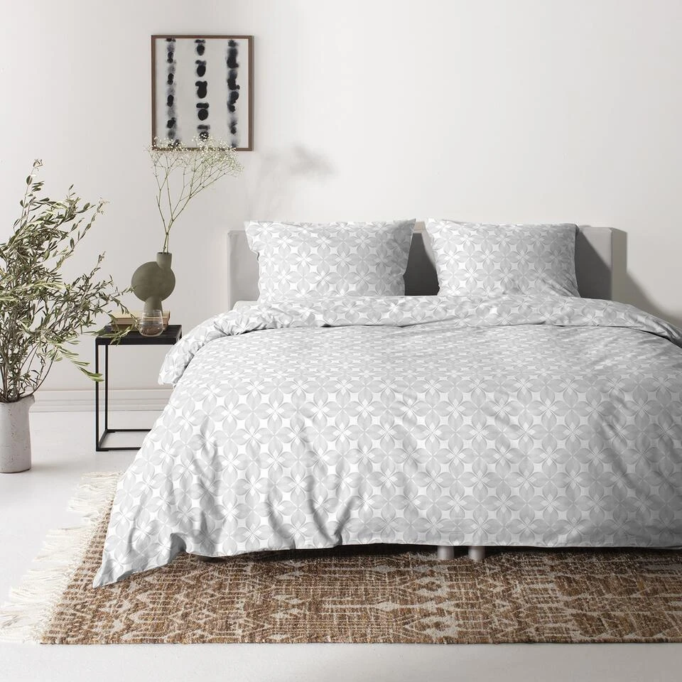 Cinderella Lilou - Dekbedovertrek - Satijn - 260x200/220 Cm - White 3 Cinderella Lilou - Dekbedovertrek - Satijn - 260x200/220 Cm - White