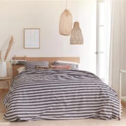 Ariadne At Home Dekbedovertrek Knit Stripes Black/White-2-persoons (200 X 200... -Leen Bakker Winkel 1000057337 0102
