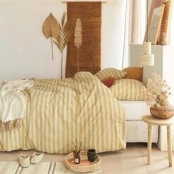 Ariadne At Home Dekbedovertrek Knit Stripes Yellow-1-persoons (140 X 200/220 Cm) 8 Ariadne At Home Dekbedovertrek Knit Stripes Yellow-1-persoons (140 X 200/220 Cm) -Leen Bakker Winkel 1000057353 0102