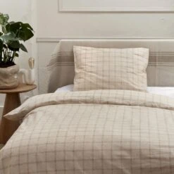 Cinderella Brecht - Dekbedovertrek - Katoen - 200x200/220 Cm - Off White 9 Cinderella Brecht - Dekbedovertrek - Katoen - 200x200/220 Cm - Off White -Leen Bakker Winkel 1000061700 0103