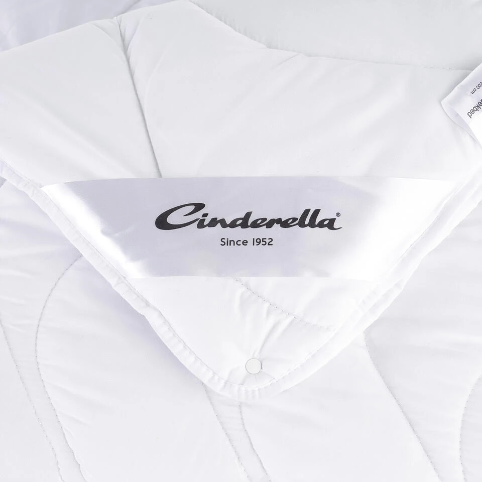 Cinderella Dance - Dekbed 4-seizoenen - 140x200 Cm 4 Cinderella Dance - Dekbed 4-seizoenen - 140x200 Cm - Afbeelding 2