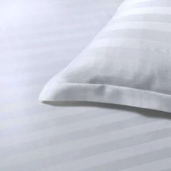 Papillon Dekbedovertrek Satijn Streep - 200x200/220 Cm - Wit 7 Papillon Dekbedovertrek Satijn Streep - 200x200/220 Cm - Wit -Leen Bakker Winkel 1647164344 0102