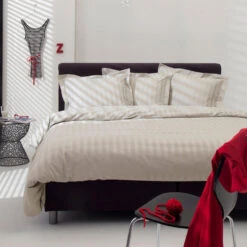 Dekbedovertrek Damai Linea Ivory Satijn-260x200/220 16 Dekbedovertrek Damai Linea Ivory Satijn-260x200/220 -Leen Bakker Winkel 1674478c2fe34e1fbc2624aa465bbe20 1