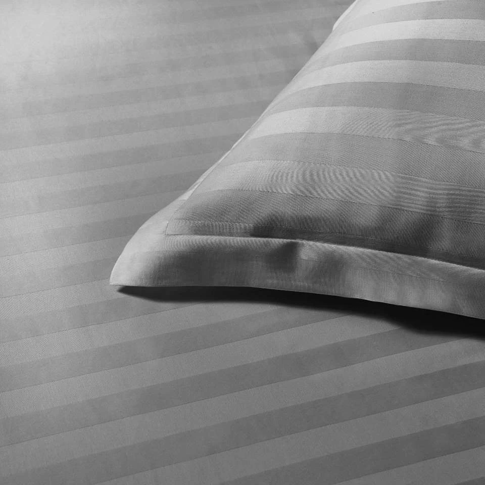 Papillon Dekbedovertrek Satijn Streep - 200x200/220 Cm - Grijs 5 Papillon Dekbedovertrek Satijn Streep - 200x200/220 Cm - Grijs - Afbeelding 3