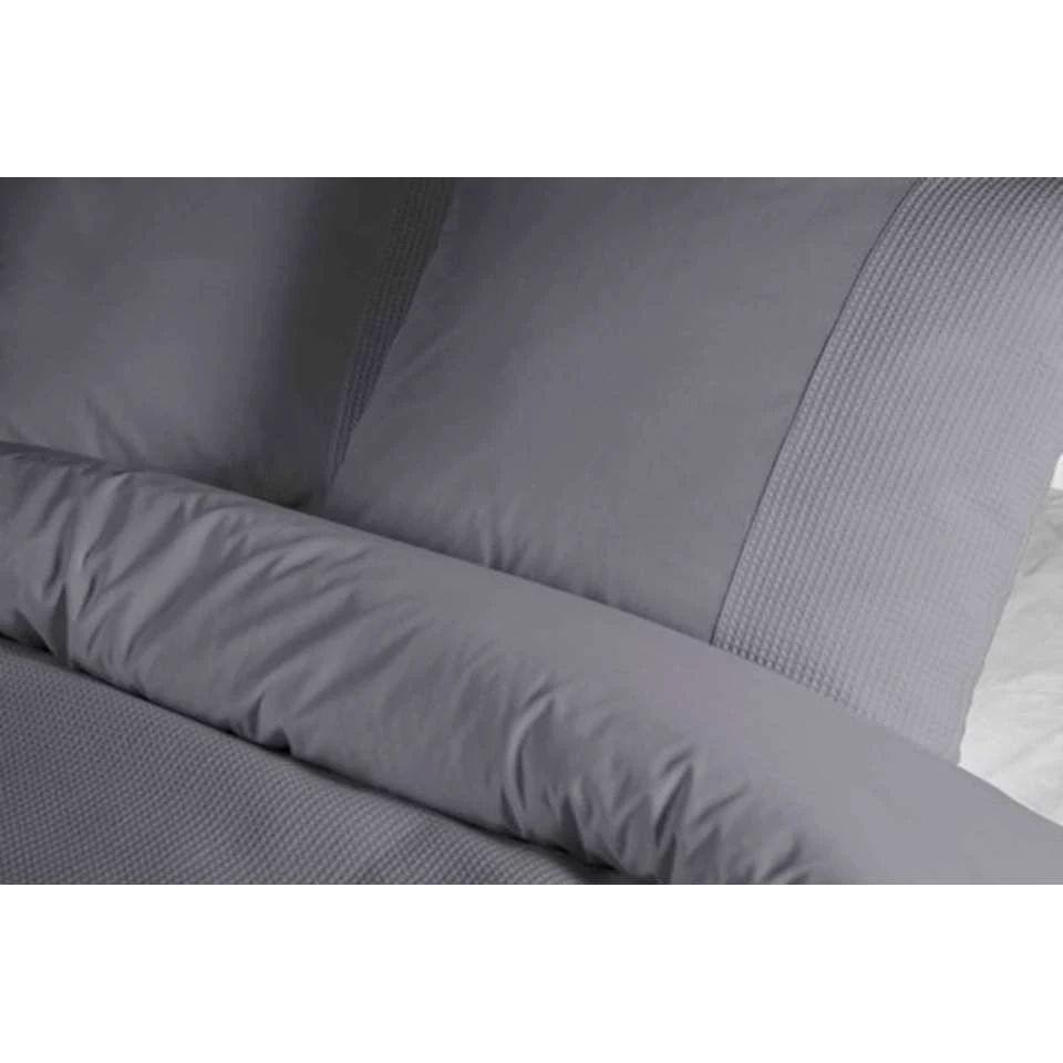 Papillon Deluxe+ Mendoza Dekbedovertrek - 240x200/220 Cm - Grijs 6 Papillon Deluxe+ Mendoza Dekbedovertrek - 240x200/220 Cm - Grijs - Afbeelding 4