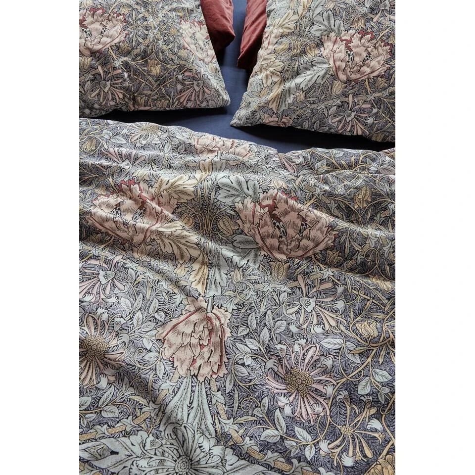 At Home By BeddingHouse Scene Dekbedovertrek - 200x200/220 - Blauw 4 At Home By BeddingHouse Scene Dekbedovertrek - 200x200/220 - Blauw - Afbeelding 2