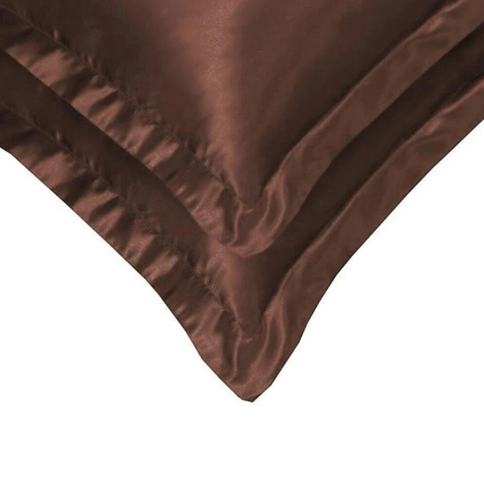 Glanzend Satijnen Dekbedovertrek Beauty Silk Bruin-2-persoons (200 X 200/220 Cm) 6 Glanzend Satijnen Dekbedovertrek Beauty Silk Bruin-2-persoons (200 X 200/220 Cm) - Afbeelding 4