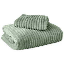 Dekbedovertrek Teddy Rib 240x220 – Fluweelzacht & Knus Design - Groen -Leen Bakker Winkel 74b94b88b9ac4f75a98031c58966a6d5