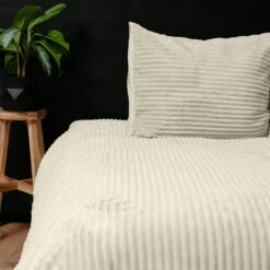 Dekbedovertrek Teddy Rib 140x220 – Fluweelzacht & Knus Design - Beige 15 Dekbedovertrek Teddy Rib 140x220 – Fluweelzacht & Knus Design - Beige -Leen Bakker Winkel 8b23a8eaf98549838f10c8007f5d9b8d
