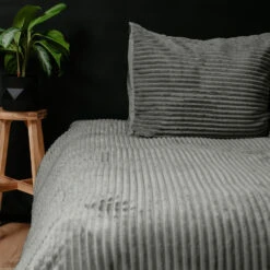 Dekbedovertrek Teddy Rib 200x220 – Fluweelzacht & Knus Design - Grijs 13 Dekbedovertrek Teddy Rib 200x220 – Fluweelzacht & Knus Design - Grijs -Leen Bakker Winkel b800aa8717344a94b4ee5633710dfb76